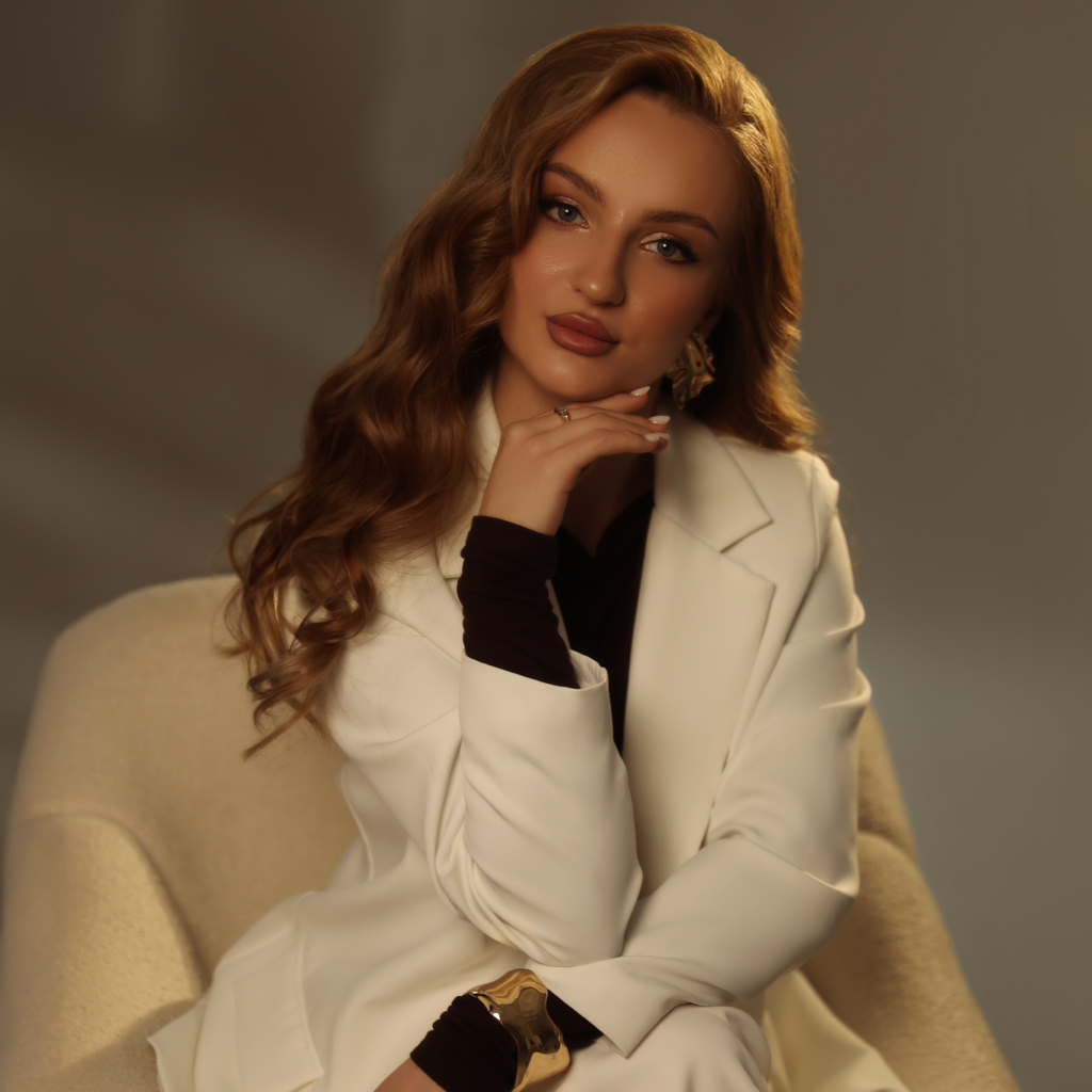 Елена Соколова