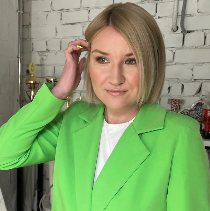 Алёна Светлая