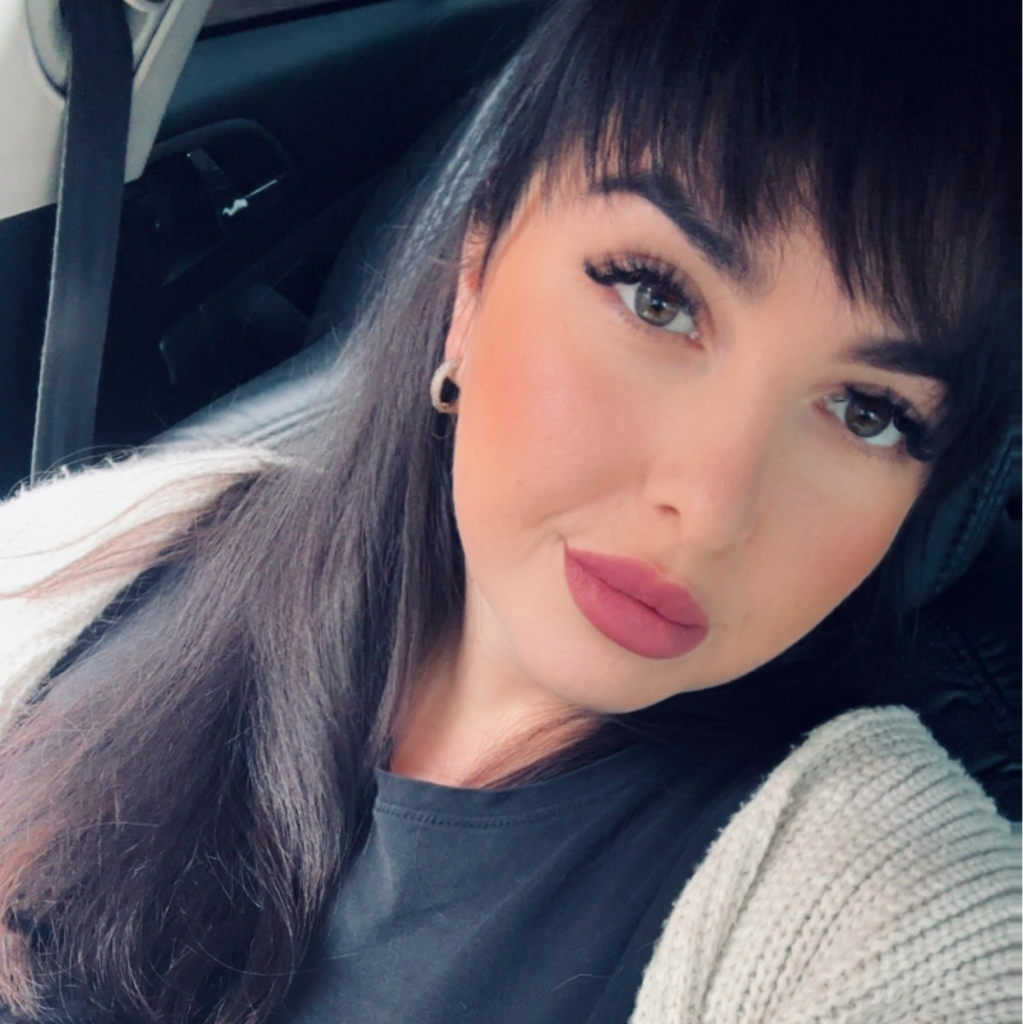 Юлия Савельева