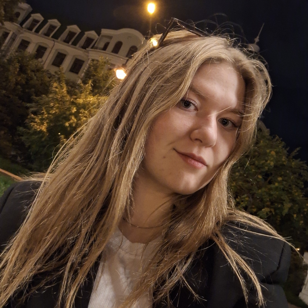 Настя Рыбачёнок